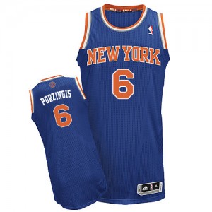 Maillot NBA New York Knicks #6 Kristaps Porzingis Bleu royal Adidas Authentic Road - Homme