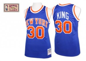 Maillot NBA Bleu royal Bernard King #30 New York Knicks Throwback Swingman Homme Mitchell and Ness