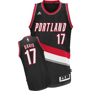 Maillot NBA Portland Trail Blazers #17 Ed Davis Noir Adidas Swingman Road - Homme