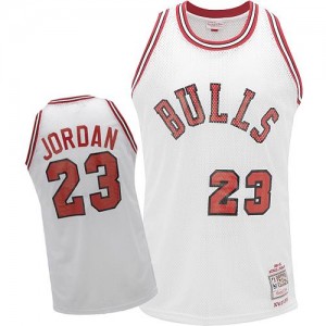 Chicago Bulls #23 Mitchell and Ness Throwback Blanc Authentic Maillot d'équipe de NBA Expédition rapide - Michael Jordan pour Homme