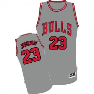 Maillot NBA Gris Michael Jordan #23 Chicago Bulls Authentic Homme Adidas